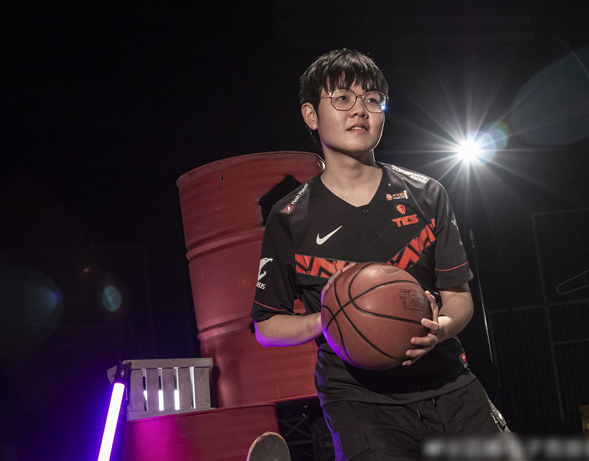 关于Karsa新星赛事规则更新表现惊艳，RNG未来可期！的信息